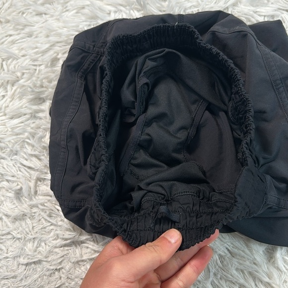Lululemon Tracker Short III *4-way Stretch Black - Picture 2 of 5